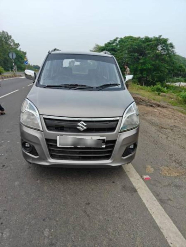 Second-hand 2017 Maruti Wagon R Stingray LXI Optional for sale in Godhra-2