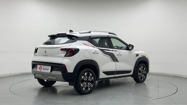 Second-hand 2022 Renault Kiger RXZ for sale in Noida-3