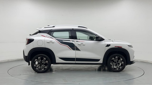 Second-hand 2022 Renault Kiger RXZ for sale in Noida-2