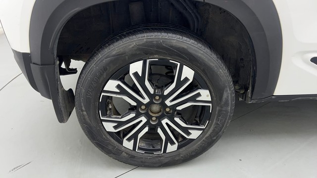 Second-hand 2022 Renault Kiger RXZ for sale in Noida-18