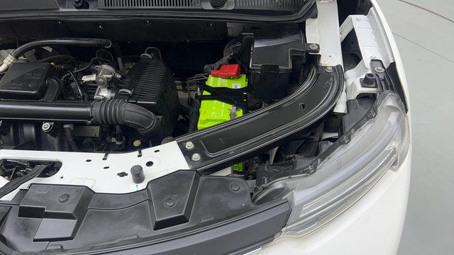 Second-hand 2022 Renault Kiger RXZ for sale in Noida-23