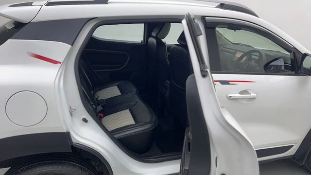 Second-hand 2022 Renault Kiger RXZ for sale in Noida-30