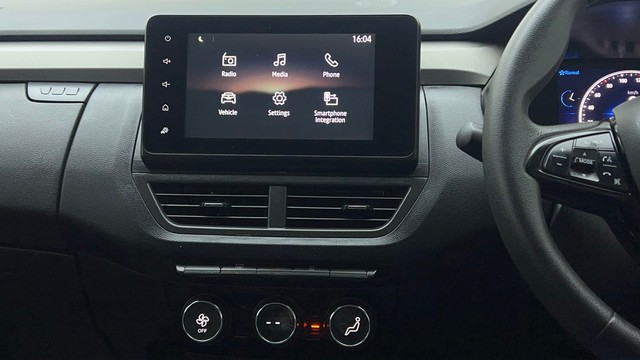 Second-hand 2022 Renault Kiger RXZ for sale in Noida-36