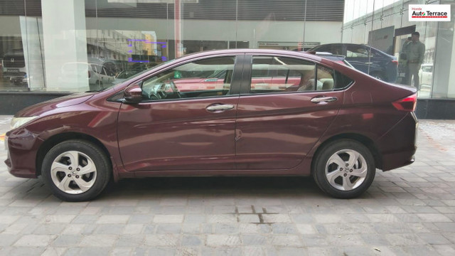 Honda City 1.5 V MT Exclusive Second-hand 2014 Honda City 1.5 V MT Exclusive for sale in Chennai-3