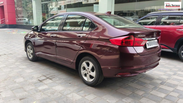 Honda City 1.5 V MT Exclusive Second-hand 2014 Honda City 1.5 V MT Exclusive for sale in Chennai-5