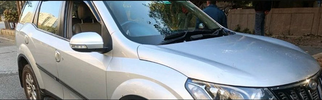 Second-hand 2017 Mahindra XUV500 AT W10 AWD for sale in Gautam Buddha Nagar-6