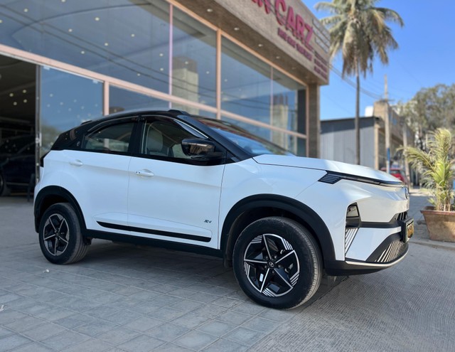 Second-hand 2023 Tata Nexon EV Empowered Plus LR for sale in Bangalore-6