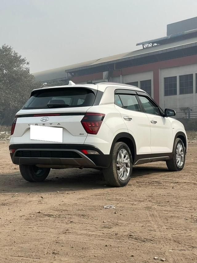 Second-hand 2023 Hyundai Creta SX IVT for sale in New Delhi-9