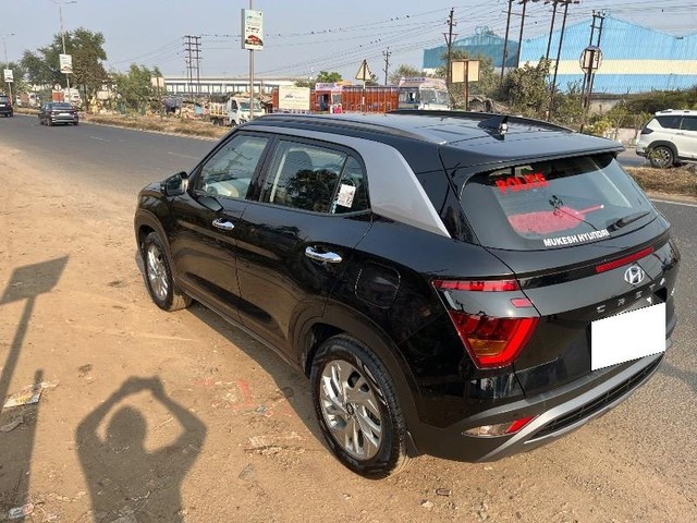 Second-hand 2023 Hyundai Creta SX for sale in Hooghly-2