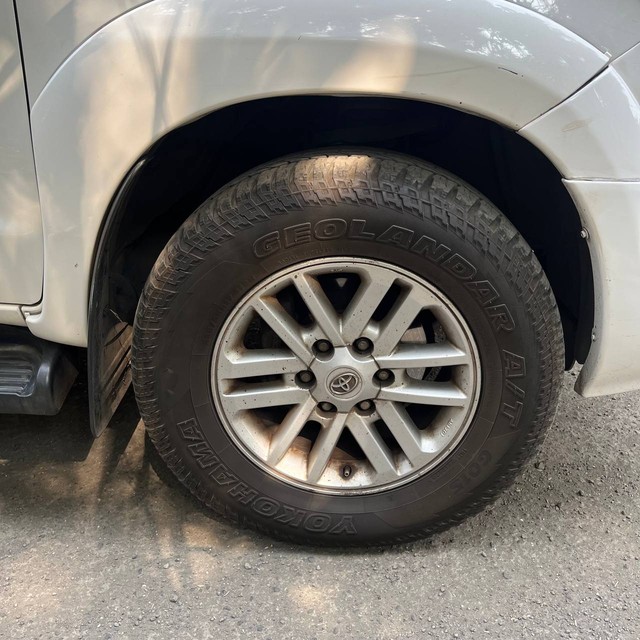 Second-hand 2015 Toyota Innova 2.5 VX (Diesel) 8 Seater for sale in Mumbai-6