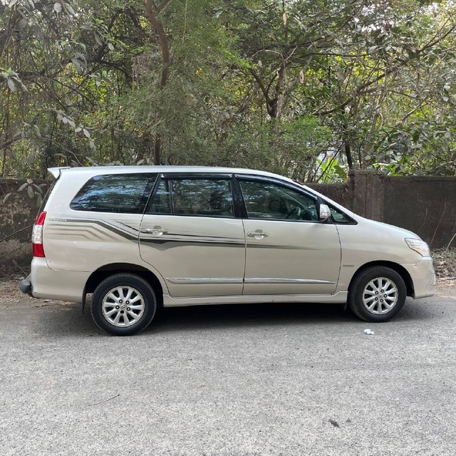 Second-hand 2015 Toyota Innova 2.5 VX (Diesel) 8 Seater for sale in Mumbai-1