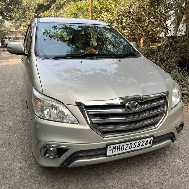 Second-hand 2015 Toyota Innova 2.5 VX (Diesel) 8 Seater for sale in Mumbai-4