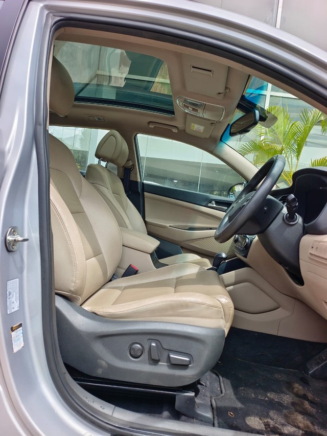 Second-hand 2019 Hyundai Tucson 2.0 Dual VTVT 2WD AT GLS for sale in Bangalore-12