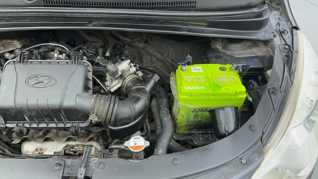 Second-hand 2015 Hyundai i10 Magna 1.1 for sale in Ahmedabad-39