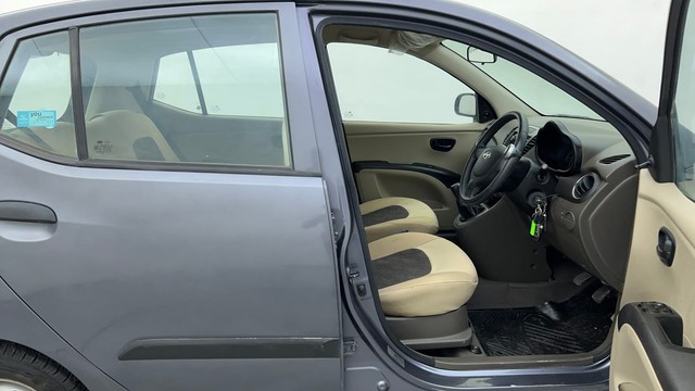 Second-hand 2015 Hyundai i10 Magna 1.1 for sale in Ahmedabad-15