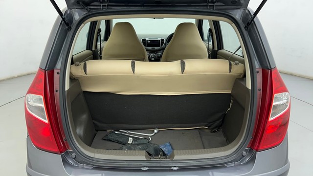 Second-hand 2015 Hyundai i10 Magna 1.1 for sale in Ahmedabad-9