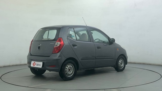 Second-hand 2015 Hyundai i10 Magna 1.1 for sale in Ahmedabad-3