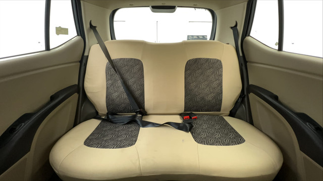 Second-hand 2015 Hyundai i10 Magna 1.1 for sale in Ahmedabad-28