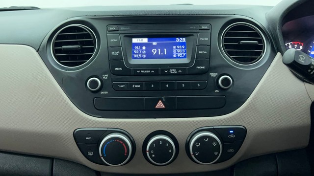 Second-hand 2016 Hyundai Xcent Petrol for sale in Ahmedabad-25