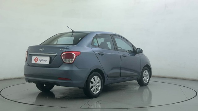 Second-hand 2016 Hyundai Xcent Petrol for sale in Ahmedabad-3
