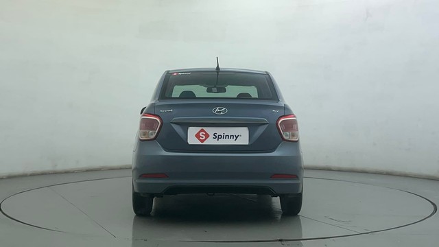 Second-hand 2016 Hyundai Xcent Petrol for sale in Ahmedabad-4