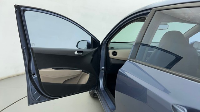 Second-hand 2016 Hyundai Xcent Petrol for sale in Ahmedabad-27