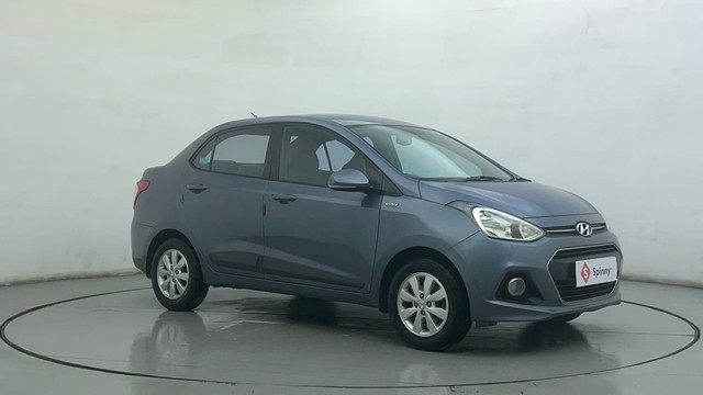Second-hand 2016 Hyundai Xcent Petrol for sale in Ahmedabad-1