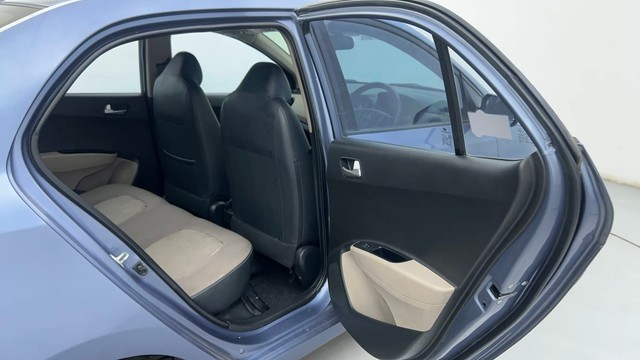 Second-hand 2016 Hyundai Xcent Petrol for sale in Ahmedabad-37