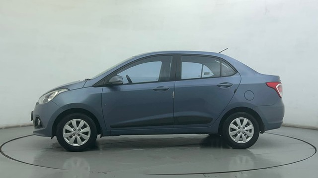 Second-hand 2016 Hyundai Xcent Petrol for sale in Ahmedabad-6