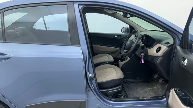 Second-hand 2016 Hyundai Xcent Petrol for sale in Ahmedabad-15