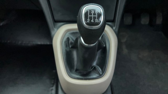 Second-hand 2016 Hyundai Xcent Petrol for sale in Ahmedabad-12