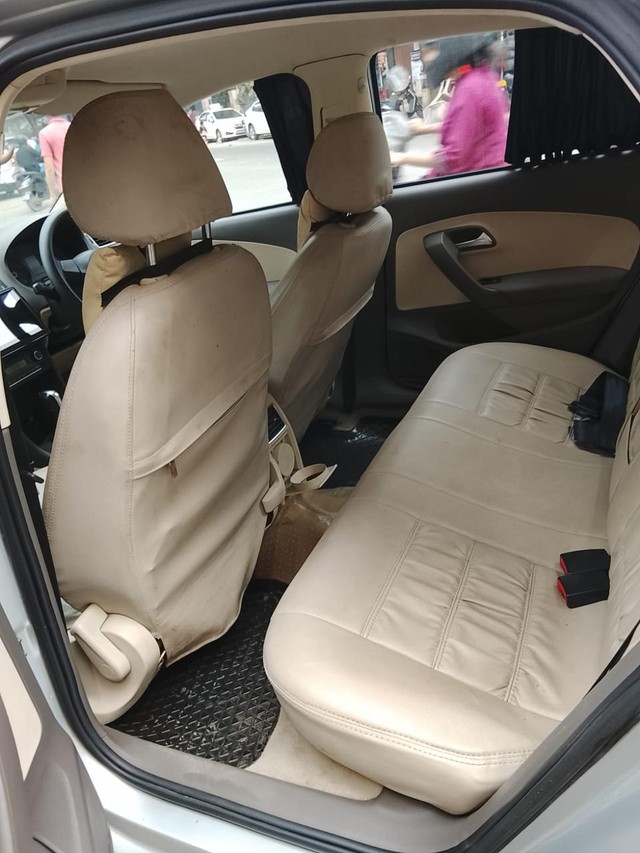 Second-hand 2012 Volkswagen Vento IPL II Petrol Highline AT for sale in Mumbai-2