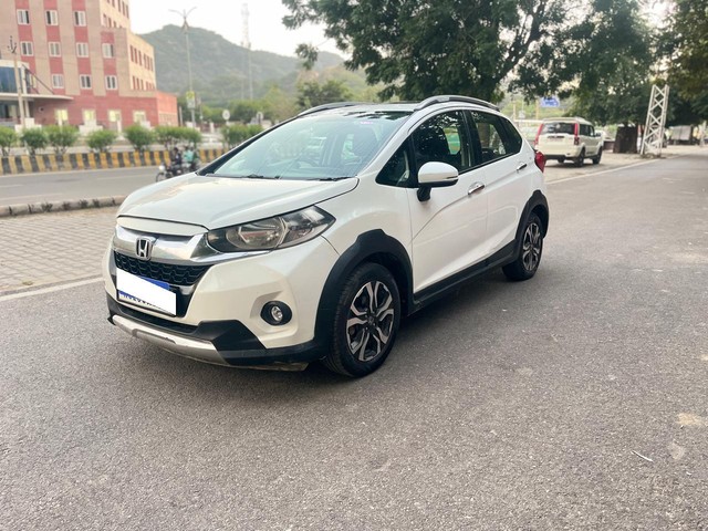 Second-hand 2017 Honda WR-V i-VTEC VX for sale in Ajmer-4
