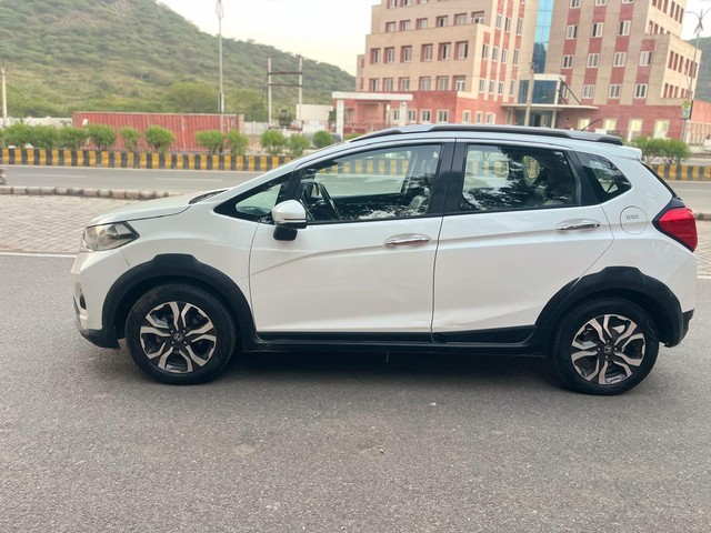 Second-hand 2017 Honda WR-V i-VTEC VX for sale in Ajmer-3