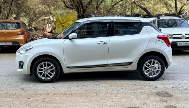 Second-hand 2019 Maruti Suzuki Swift AMT ZXI for sale in Mumbai-3