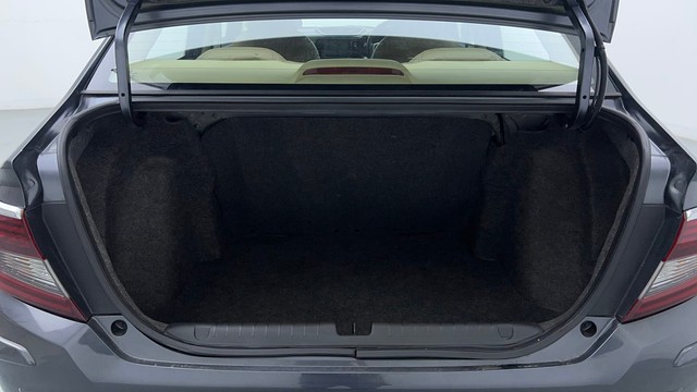 Second-hand 2021 Honda Amaze VX CVT Petrol for sale in Lucknow-9