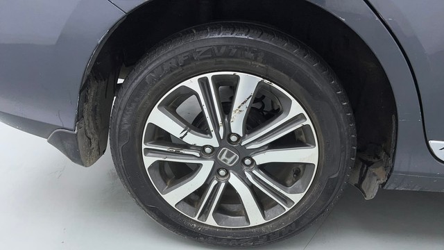 Second-hand 2021 Honda Amaze VX CVT Petrol for sale in Lucknow-18