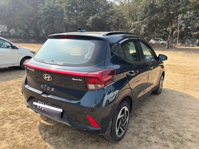 Second-hand 2023 Hyundai Grand i10 Nios Sportz CNG for sale in Lucknow-5