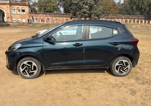 Second-hand 2023 Hyundai Grand i10 Nios Sportz CNG for sale in Lucknow-3