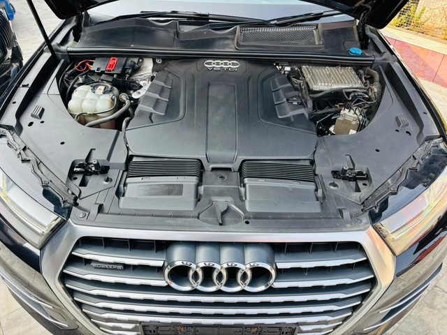 Second-hand 2017 Audi Q7 45 TDI Quattro Premium Plus for sale in Jaipur-5