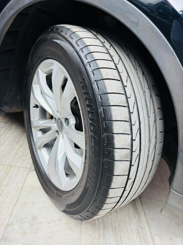 Second-hand 2017 Audi Q7 45 TDI Quattro Premium Plus for sale in Jaipur-7