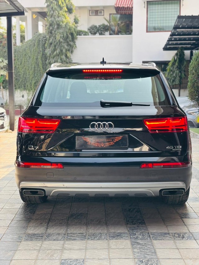 Second-hand 2017 Audi Q7 45 TDI Quattro Premium Plus for sale in Jaipur-2