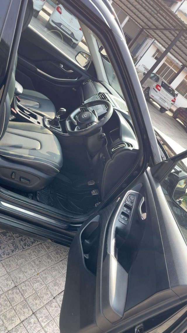 Second-hand 2023 Hyundai Alcazar Platinum AE 7Str Diesel for sale in Indore-12