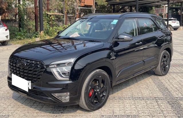 Second-hand 2023 Hyundai Alcazar Platinum AE 7Str Diesel for sale in Indore-8