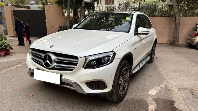 Mercedes-Benz GLC 300 4MATIC Second-hand 2016 Mercedes-Benz GLC 300 4MATIC for sale in New Delhi-3