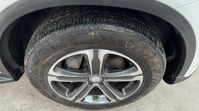 Mercedes-Benz GLC 300 4MATIC Second-hand 2016 Mercedes-Benz GLC 300 4MATIC for sale in New Delhi-19