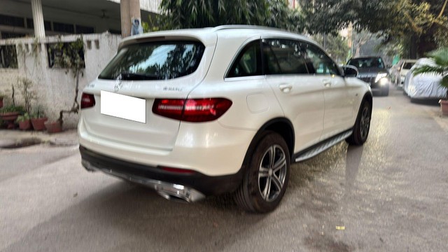 Mercedes-Benz GLC 300 4MATIC Second-hand 2016 Mercedes-Benz GLC 300 4MATIC for sale in New Delhi-13
