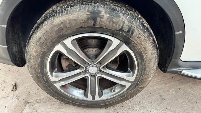 Mercedes-Benz GLC 300 4MATIC Second-hand 2016 Mercedes-Benz GLC 300 4MATIC for sale in New Delhi-26