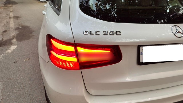 Mercedes-Benz GLC 300 4MATIC Second-hand 2016 Mercedes-Benz GLC 300 4MATIC for sale in New Delhi-6