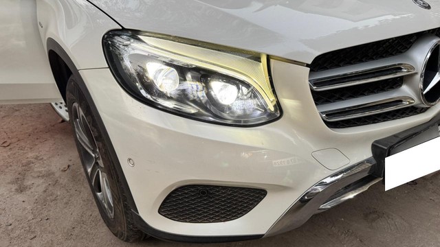 Mercedes-Benz GLC 300 4MATIC Second-hand 2016 Mercedes-Benz GLC 300 4MATIC for sale in New Delhi-17